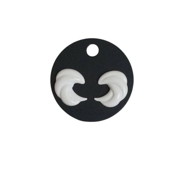 Solid White Wave Design Lightweight Thin Metal Stud Style Fashion Earrings - Picture 1 of 6